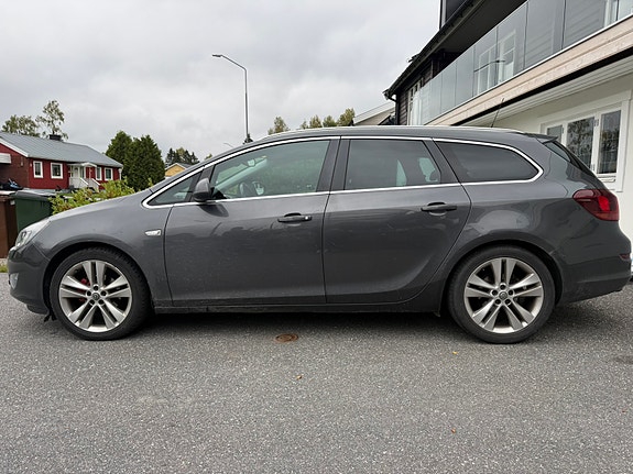 Opel Astra 2 of 9