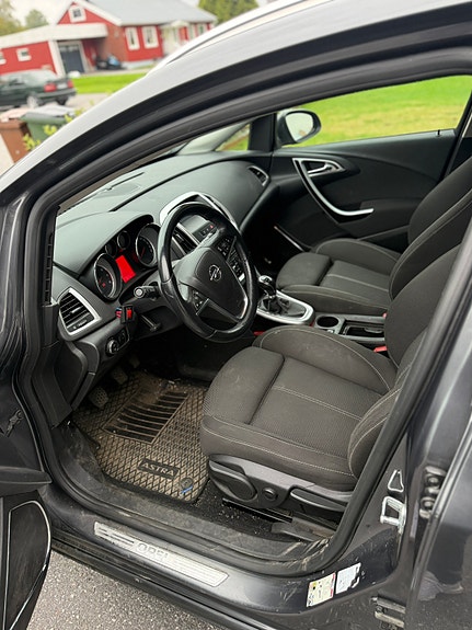 Opel Astra 7 of 9