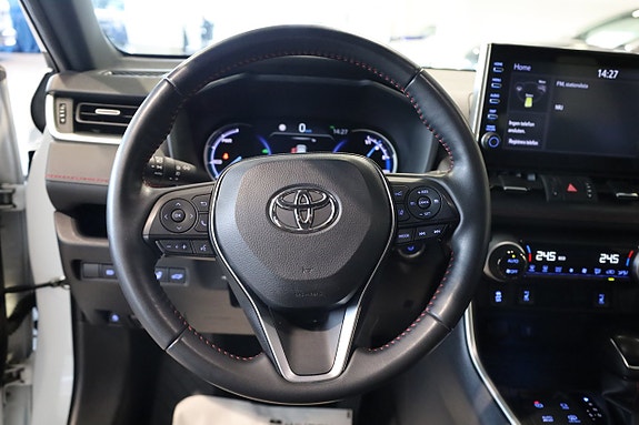 Toyota RAV4 17 of 29