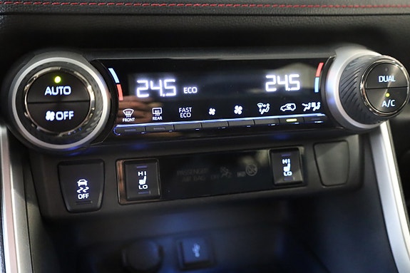 Toyota RAV4 23 of 29