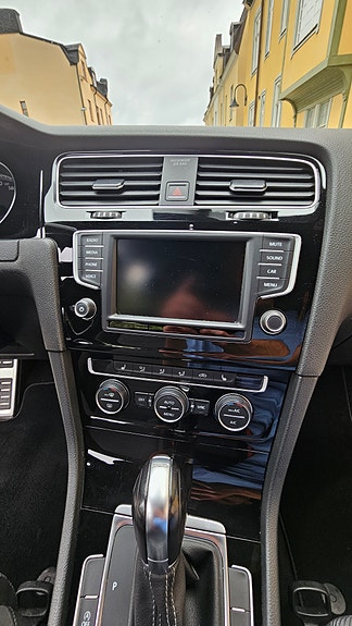 Volkswagen Golf VII 12 of 13