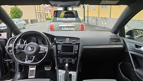 Volkswagen Golf VII 11 of 13
