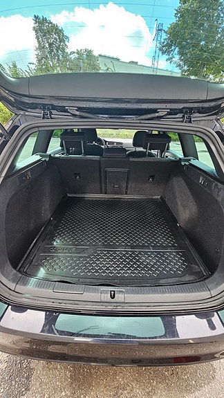 Volkswagen Golf VII 10 of 13