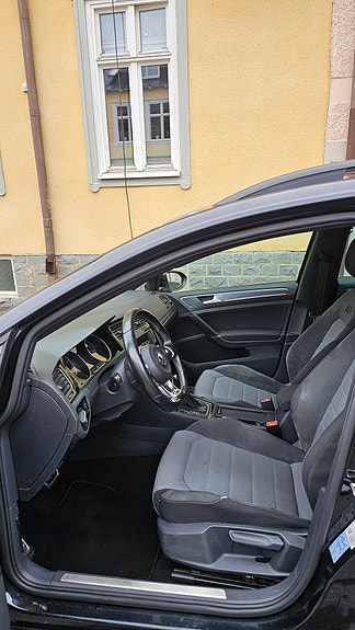 Volkswagen Golf VII 7 of 13