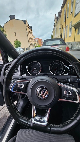 Volkswagen Golf VII 13 of 13