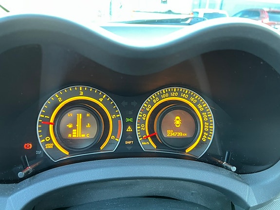 Toyota Auris 8 of 9