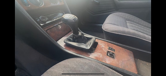 Mercedes-Benz 300 CE 7 of 14