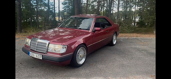 Mercedes-Benz 300 CE 2 of 14