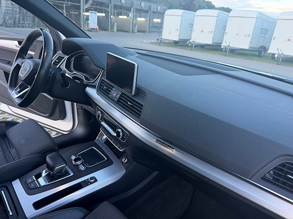 Audi Q5 10 of 16