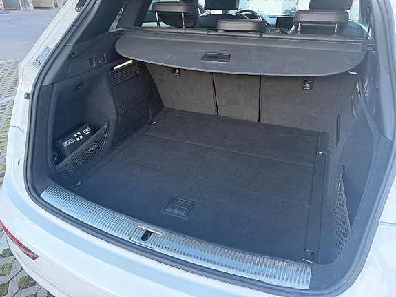 Audi Q5 12 of 16