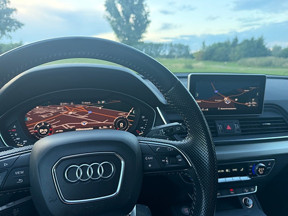 Audi Q5 8 of 16