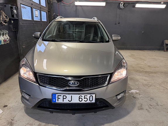 Kia Ceed 2 of 13