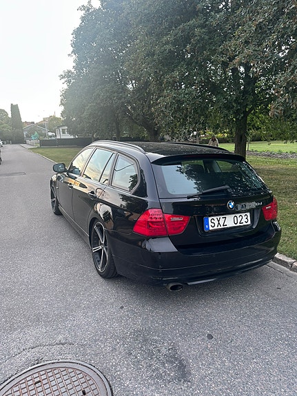 BMW 320d 4 of 7