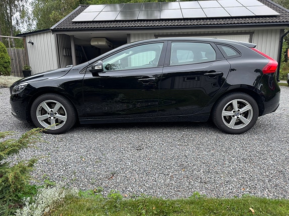 Volvo V40 5 of 9