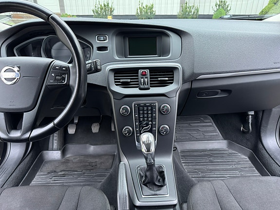 Volvo V40 9 of 9
