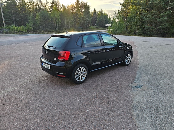 Volkswagen Polo 3 of 6