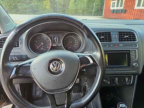 Volkswagen Polo 5 of 6