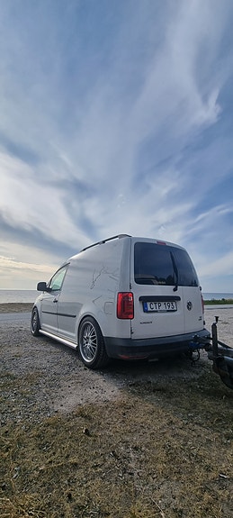 Volkswagen Caddy 2 of 6