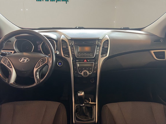 Hyundai i30 11 of 13
