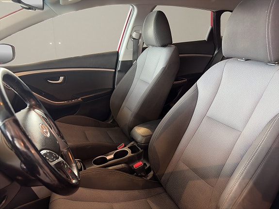 Hyundai i30 9 of 13