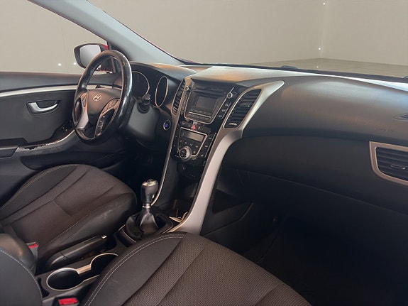 Hyundai i30 12 of 13