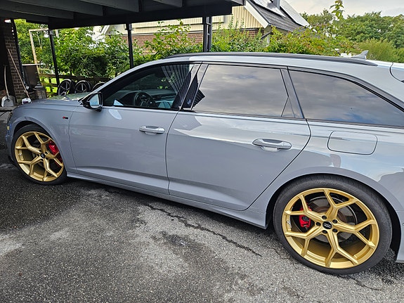 Audi A6 4 of 17