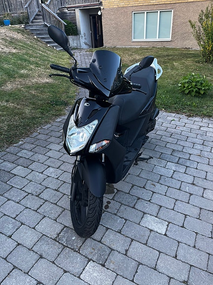 Kymco Agility City 50 2 of 6