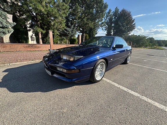BMW 850i 3 of 7