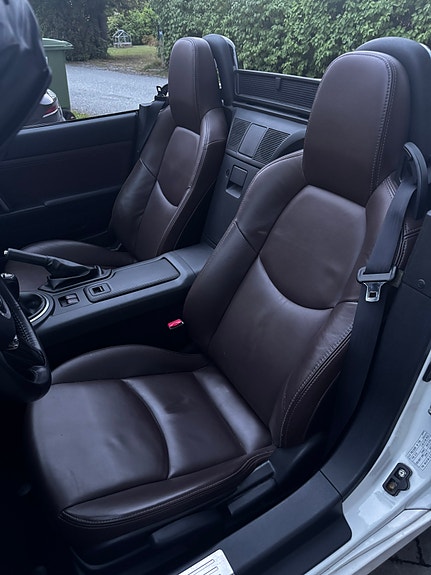 Mazda MX-5 4 of 6
