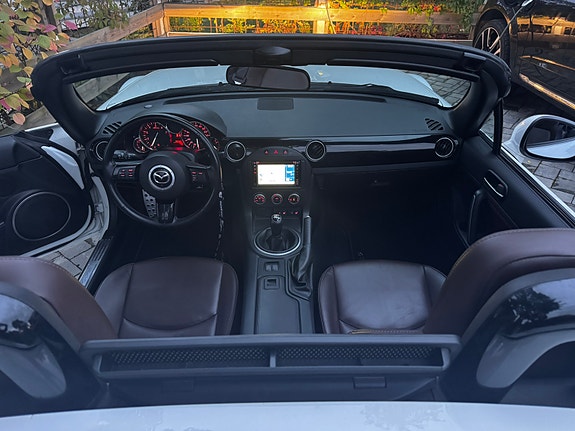 Mazda MX-5 3 of 6