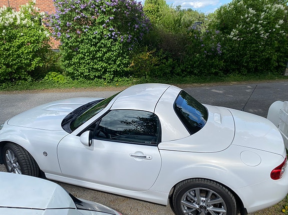Mazda MX-5 5 of 6