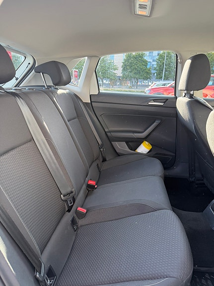 Volkswagen Polo 10 of 15