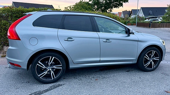 Volvo XC60 3 of 6