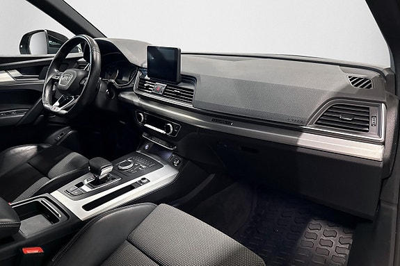 Audi Q5 9 of 22