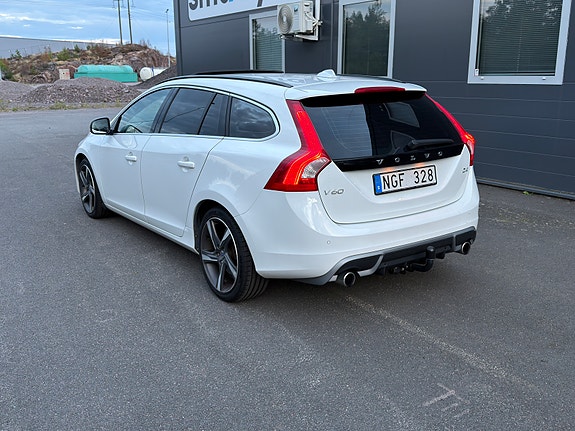 Volvo V60 3 of 7