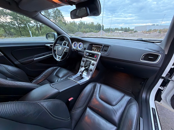 Volvo V60 6 of 7