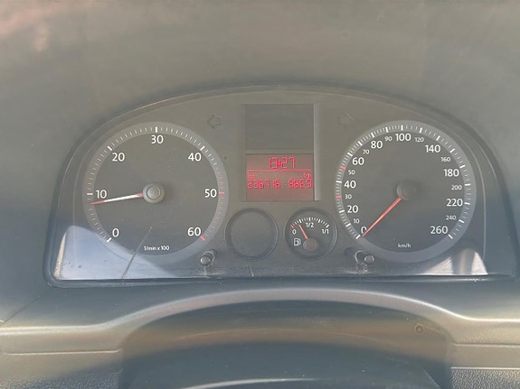 Volkswagen Caddy 18 of 24