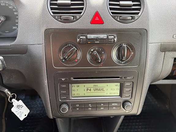 Volkswagen Caddy 10 of 24