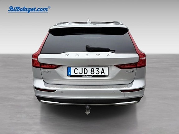 Volvo V60 Cross Country 7 of 17