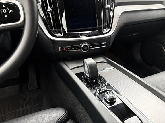 Volvo V60 Cross Country 16 of 17