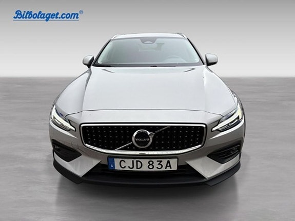 Volvo V60 Cross Country 3 of 17