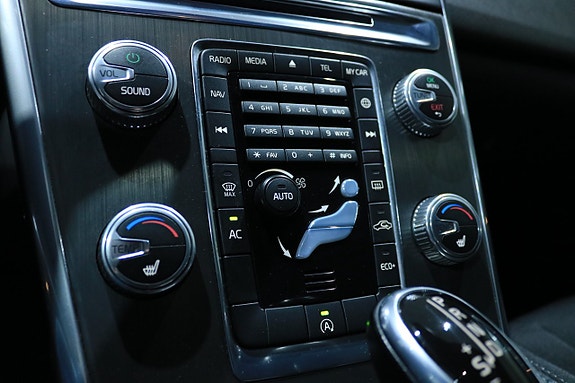 Volvo XC60 18 of 23