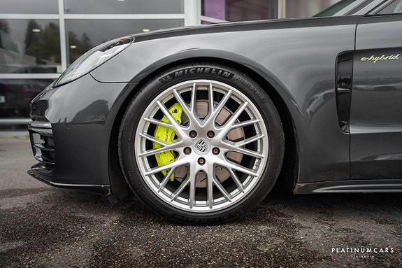 Porsche Panamera 4 6 of 20