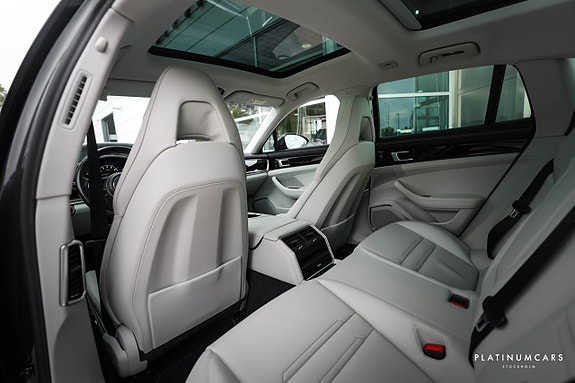 Porsche Panamera 4 12 of 20