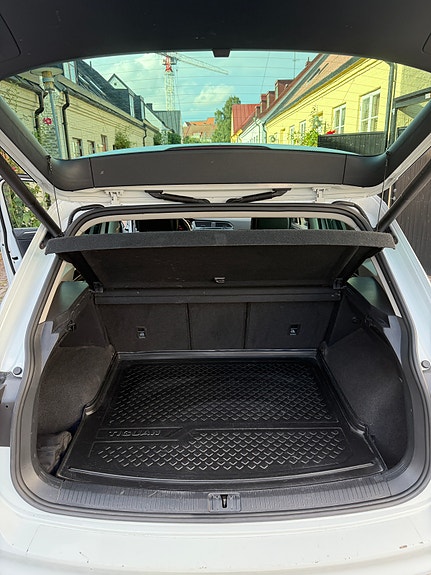 Volkswagen Tiguan 11 of 11