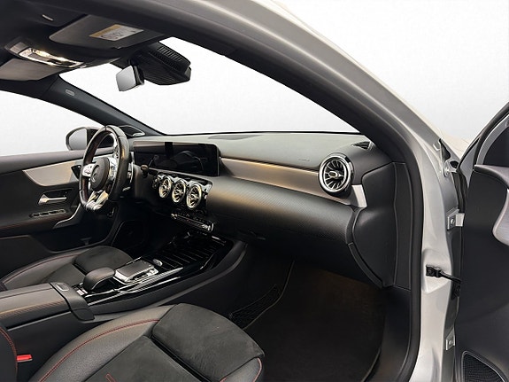 Mercedes-Benz A35 18 of 30