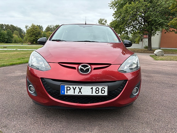 Mazda 2 4 of 12