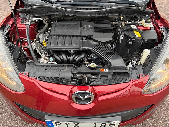 Mazda 2 8 of 12