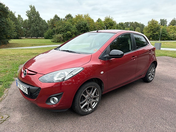 Mazda 2 5 of 12