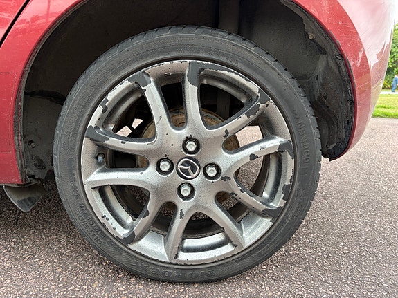 Mazda 2 12 of 12